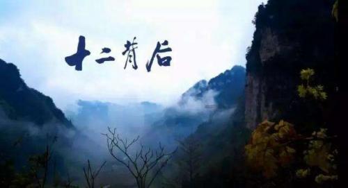 无限翻滚小球