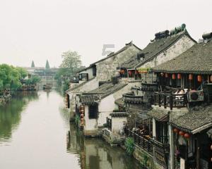 春运首日北京铁警组织开展“铁警相伴 平安相随”安全出行宣传活动
