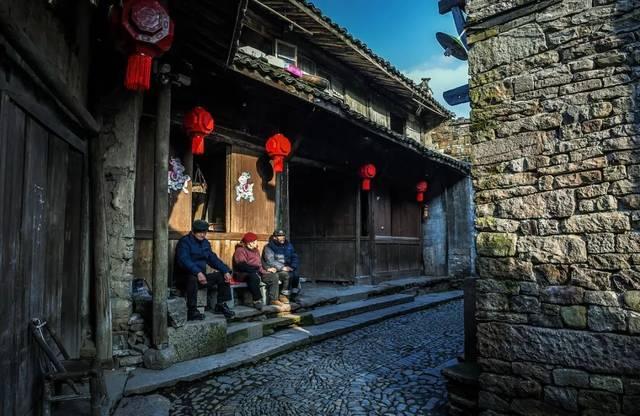张红甫教你家常美味，健康养颜—南瓜焖排骨的制作技巧与口感提升